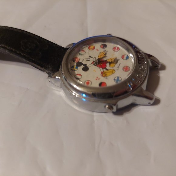 Mickey Mouse watch - needs new band - Picture 4 of 7